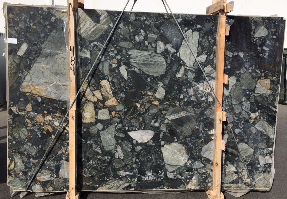 BLACK ROCKUS POLISHED GRANITE SLAB